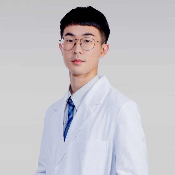 林哲佑醫師大頭照
